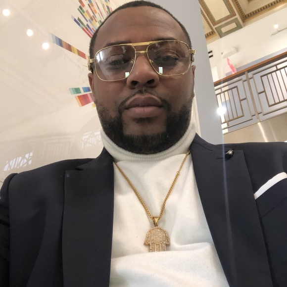 Meet your Posher, Tawan - Picture 1 of 1